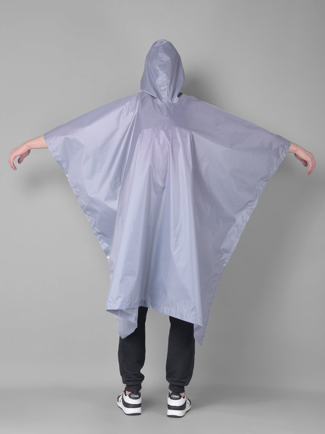GreenLands Lightweight Waterproof Medium Rain poncho GLOBO Grey Color Backside View