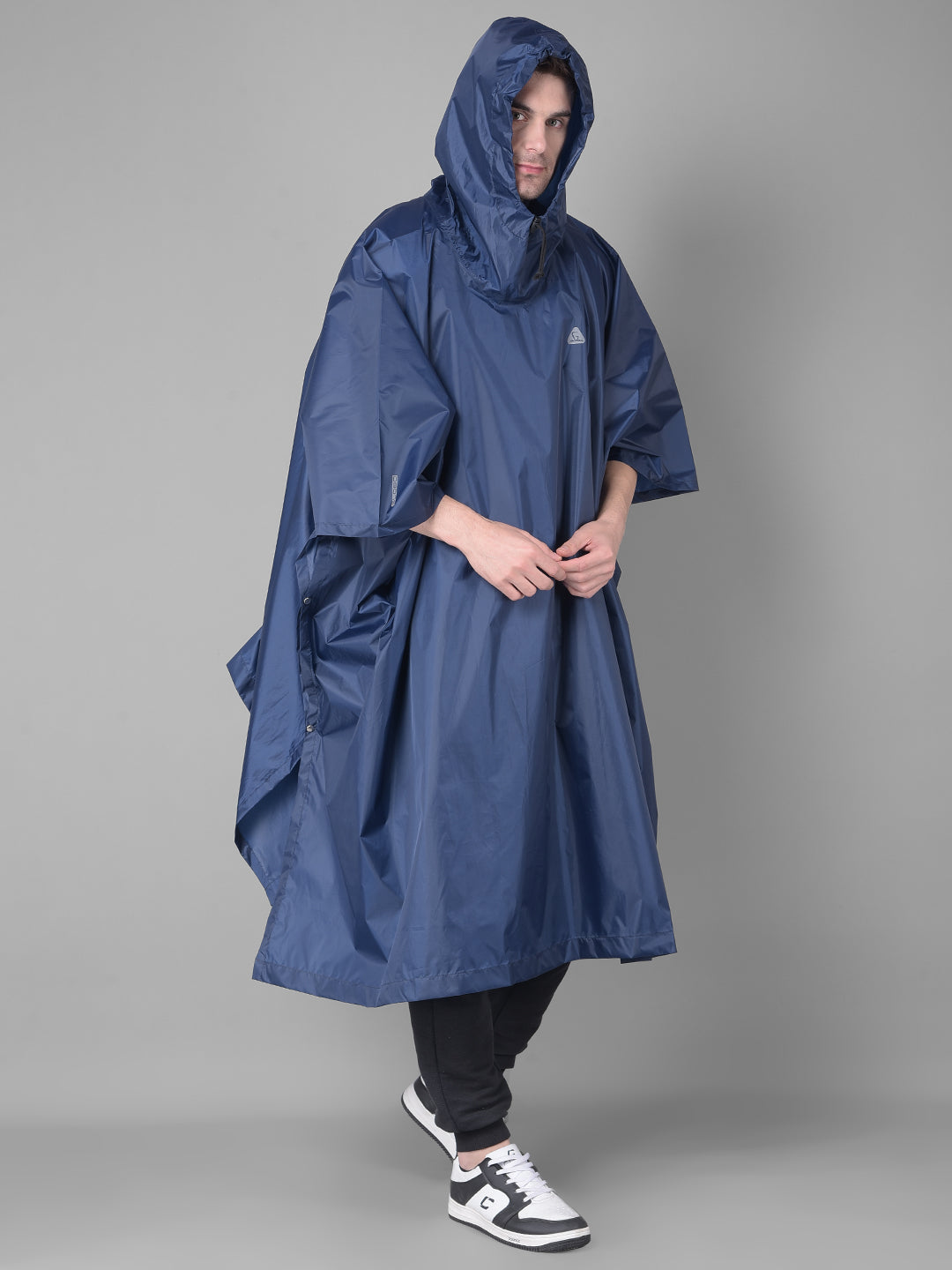 GLOBO Navy Unisex Outdoor Lightweight Rain Poncho for Fashionable Waterproof Weather Protection - Navy, Large